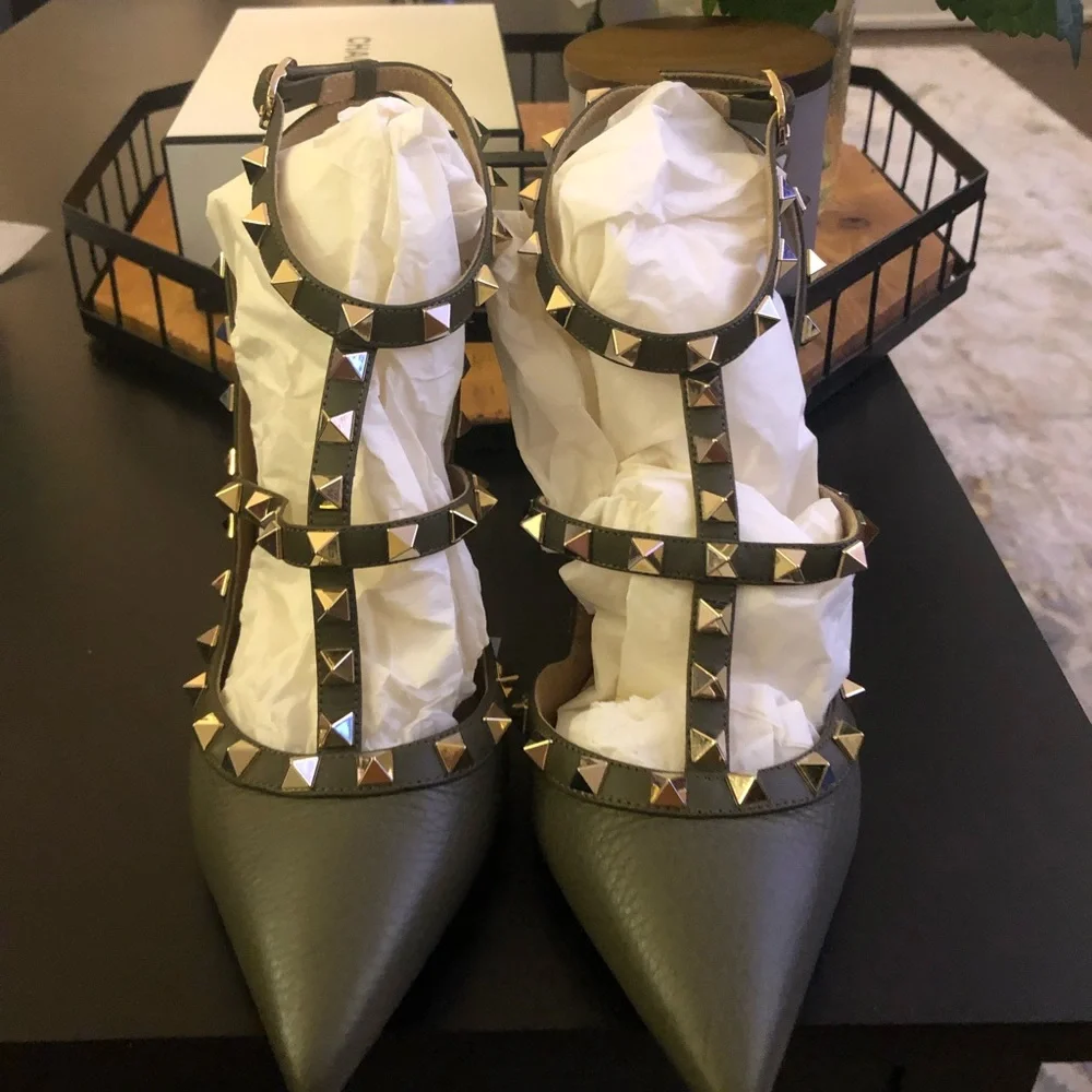 COPY - Valentino rockstud - Picture 5 of 11